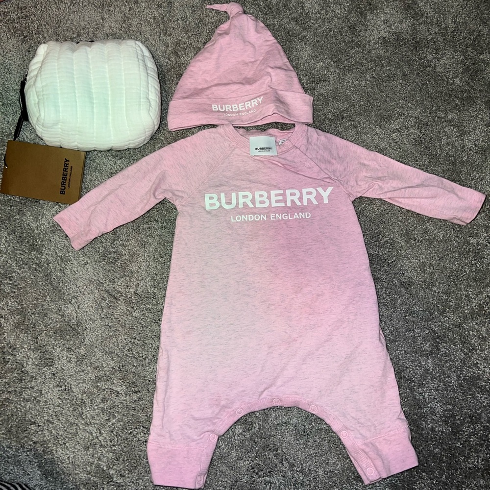 Authentic kids burberry sleeper